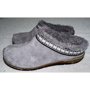 Earth Origins Women's Size 7 M Gray Suede Clogs Shoes Elya Etelya Leather